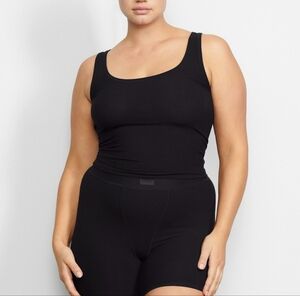Skim Soft Loung Rib Tank Onyx Size Large AP-TNK-0282